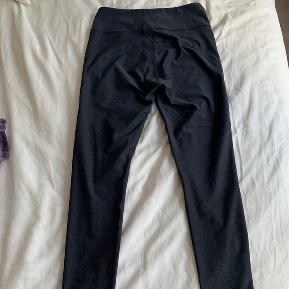 Outdoor Voices 7/8 Warmup Legging (Navy) - Picture 4 of 6